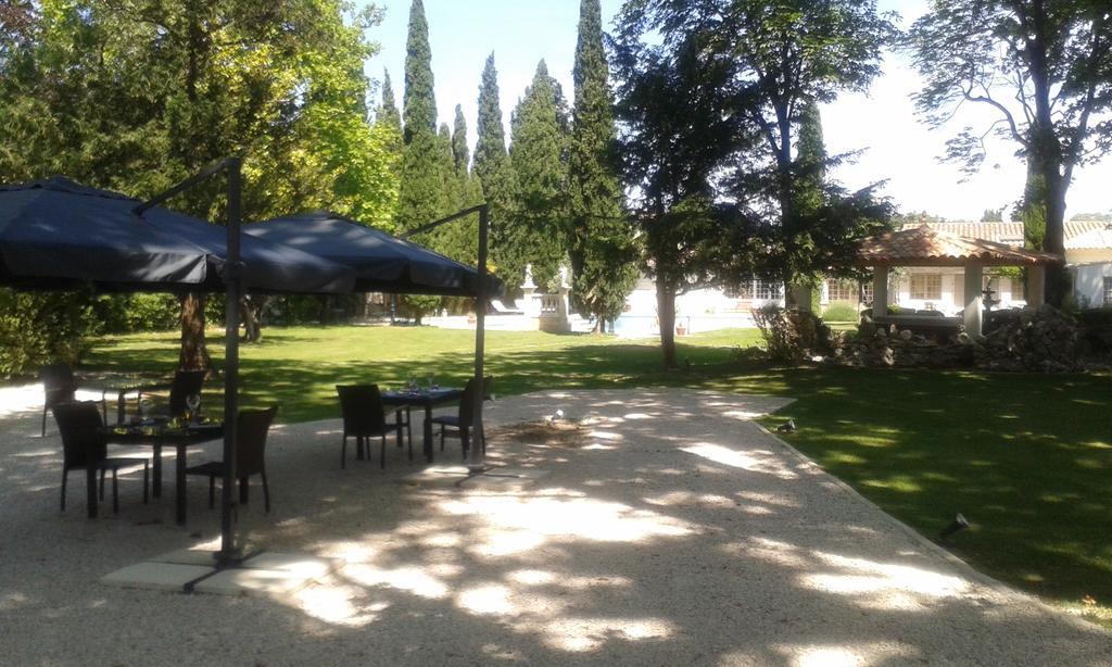 Hostellerie Les Frenes Avignon Ngoại thất bức ảnh