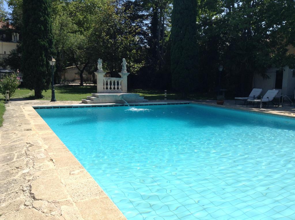 Hostellerie Les Frenes Avignon Ngoại thất bức ảnh