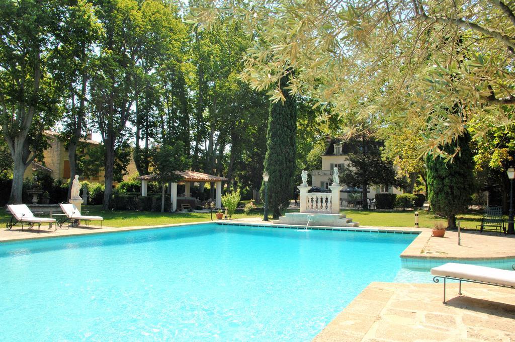 Hostellerie Les Frenes Avignon Ngoại thất bức ảnh