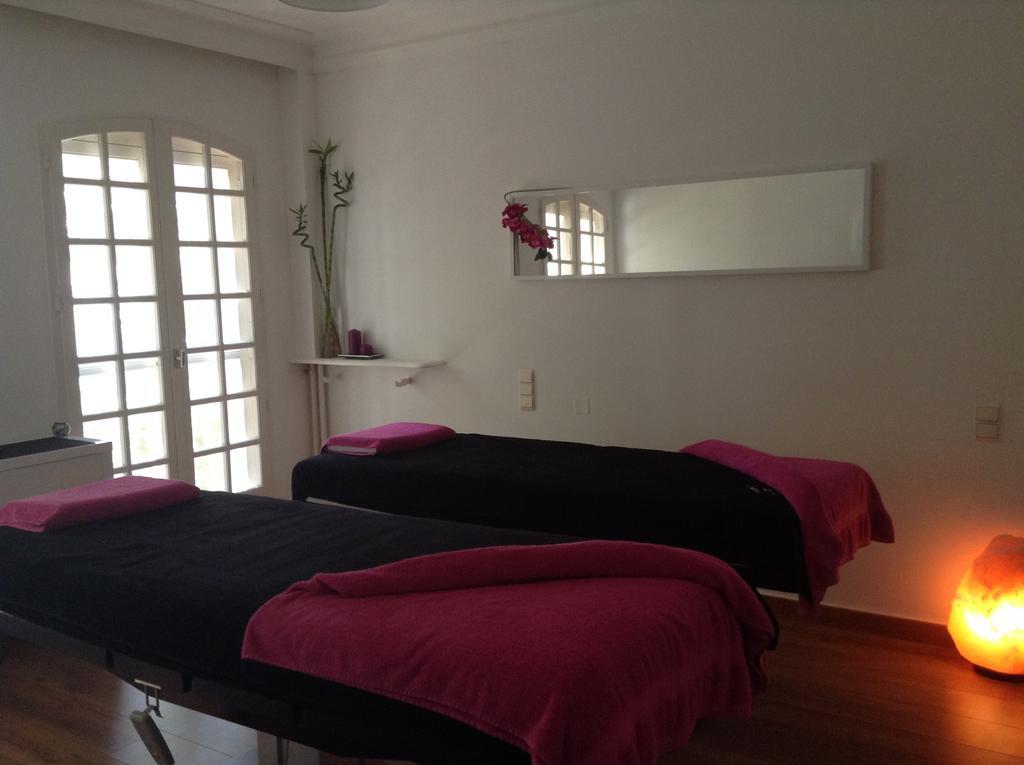 Hostellerie Les Frenes Avignon Ngoại thất bức ảnh